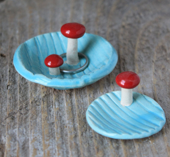 Wood Grain Pottery Tray with Double Mushroom - Aqua