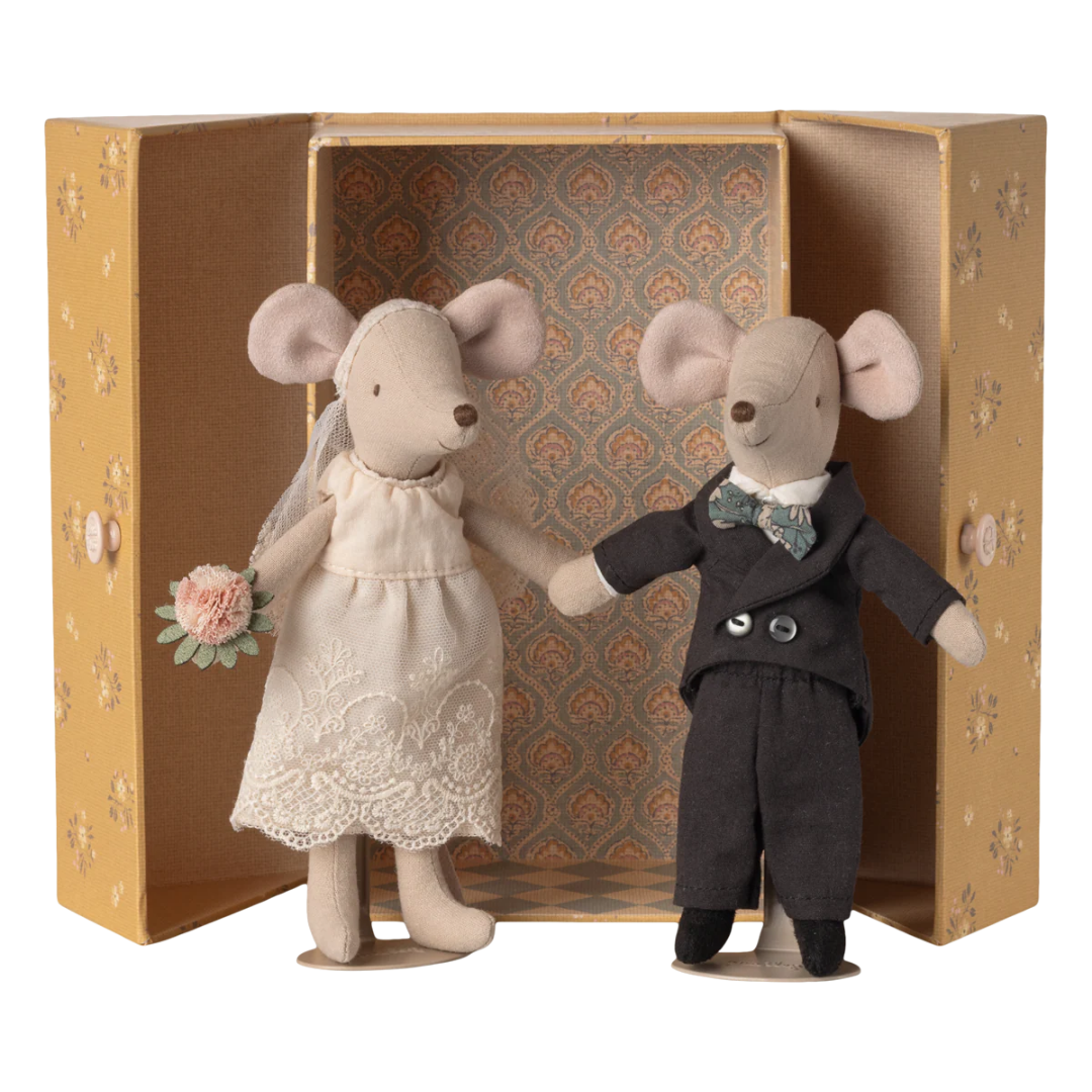 Wedding Mice Couple in Matchbox - Mom & Dad