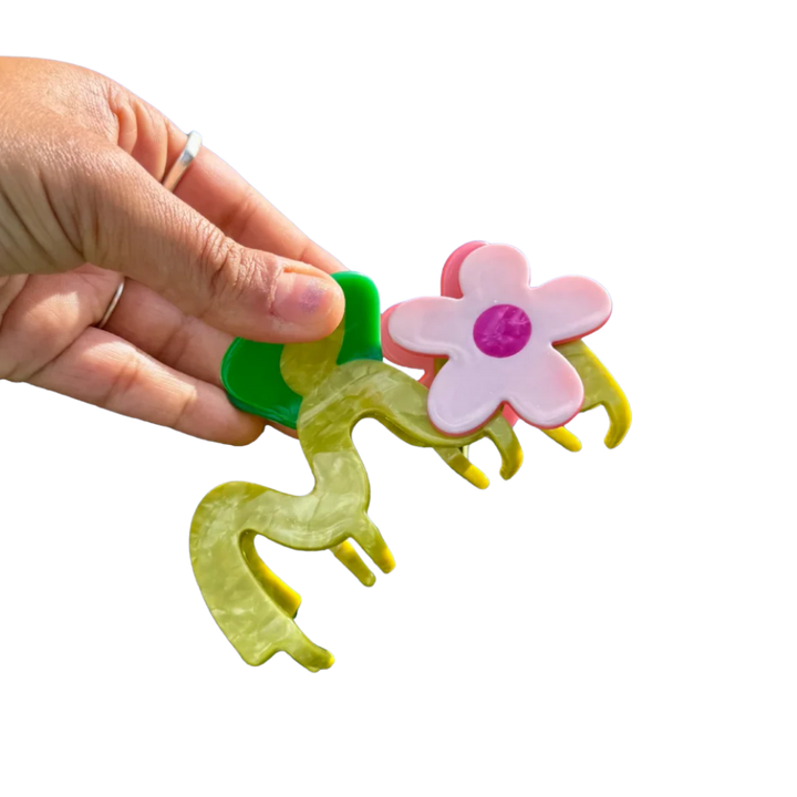Wavy Daisy Hair Claw