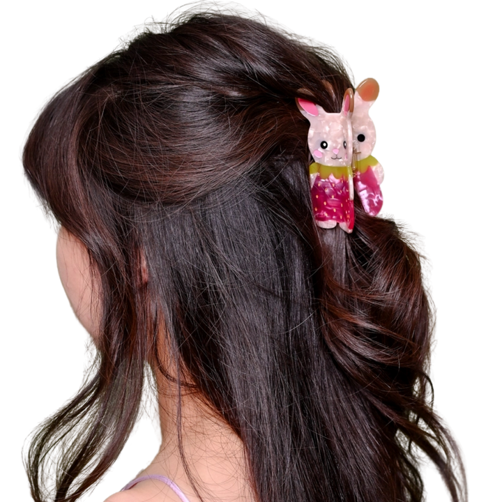 Strawbunny Hair Claw