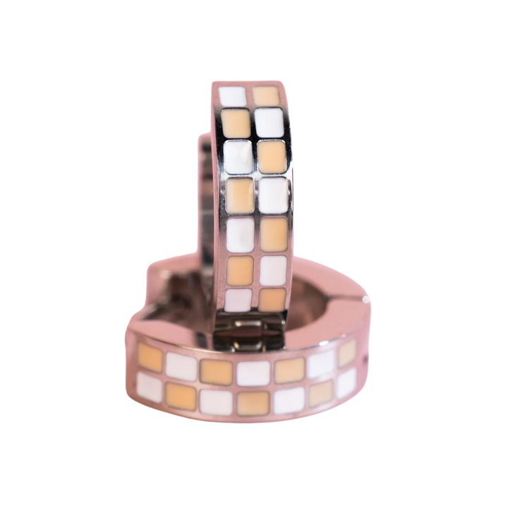 Silver Peach Checkered Huggies
