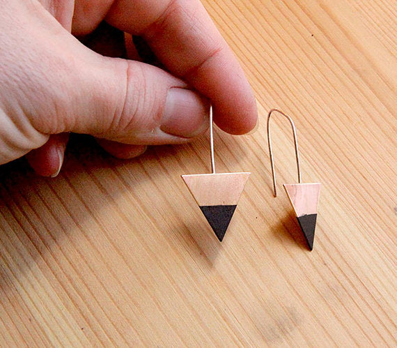 Small Dipped Triangle Drop