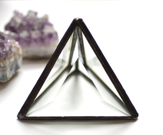 Beveled Glass Pyramid Air Plant Holder/